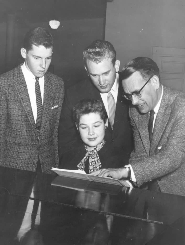 Singing Quakers Director Resigns